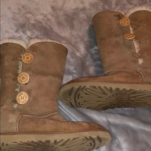 UGG tall boots with 3 button on side